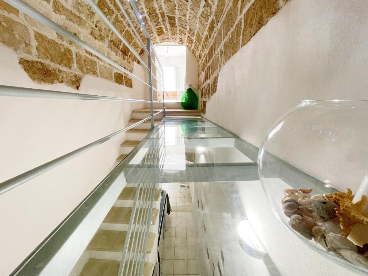Mediterraneo House- Casa Nel Centro Storico Matino Exterior foto
