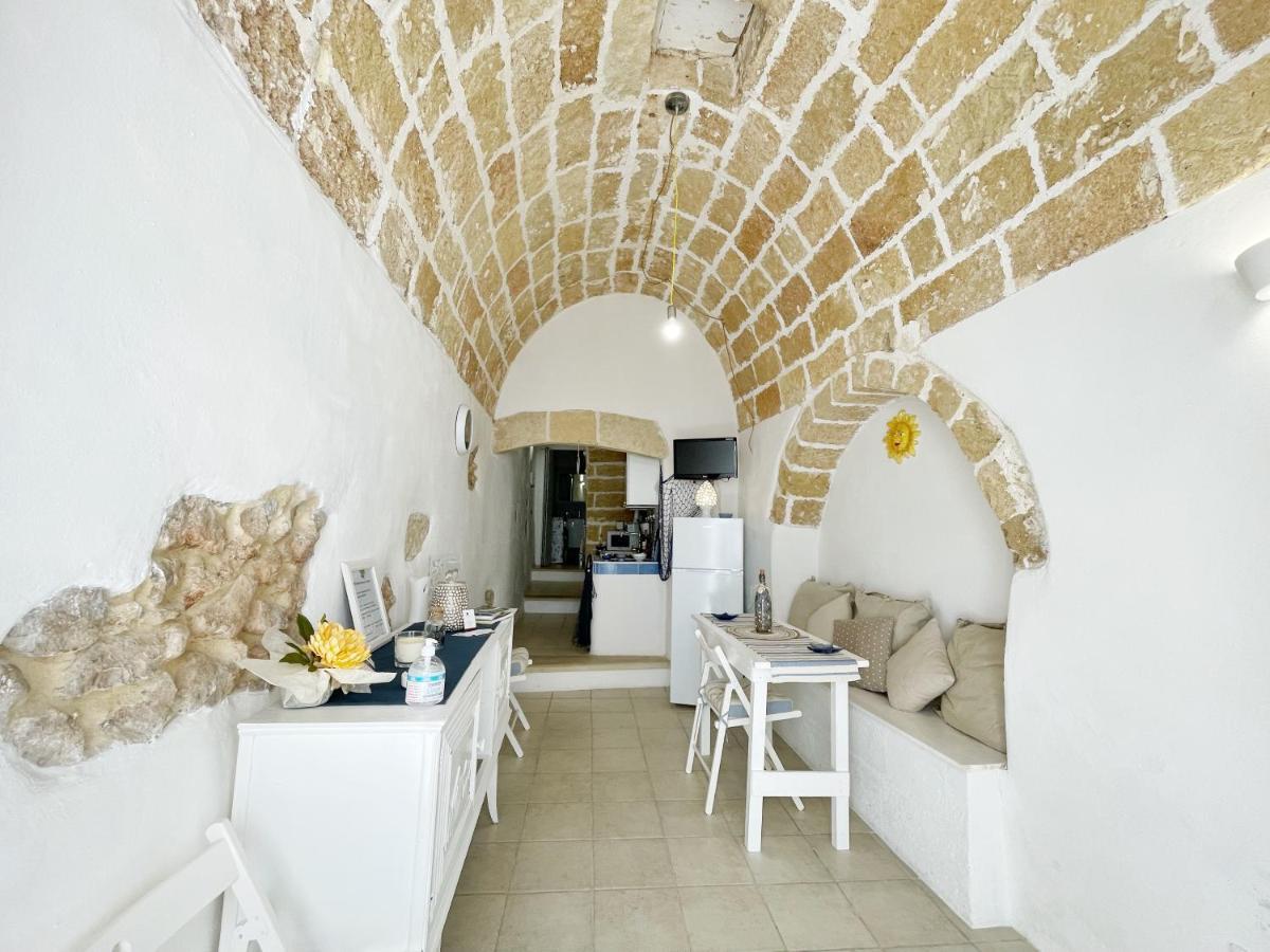 Mediterraneo House- Casa Nel Centro Storico Matino Exterior foto
