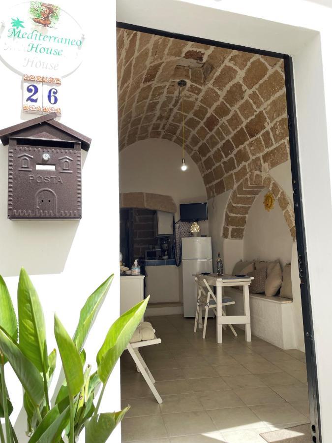 Mediterraneo House- Casa Nel Centro Storico Matino Exterior foto